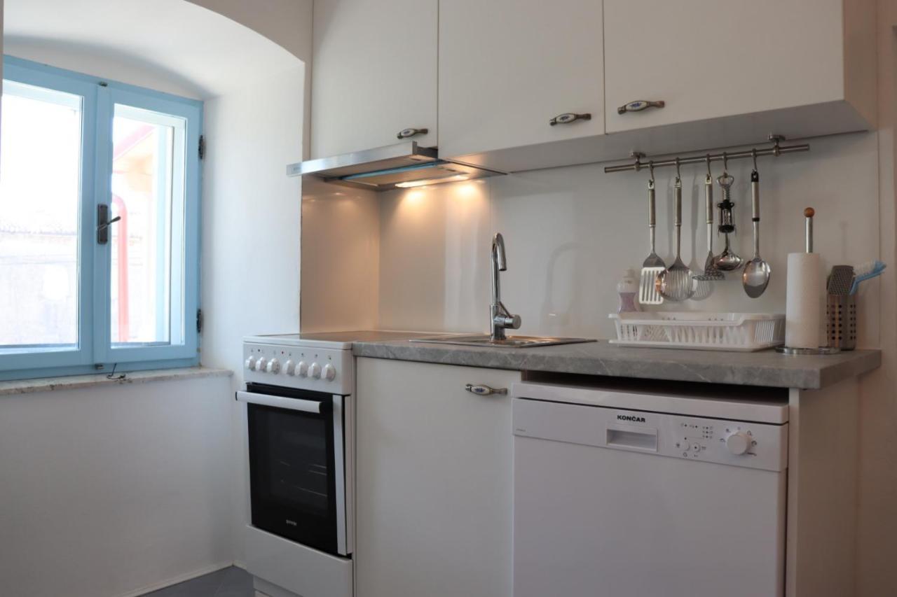 Gemuetliches Apartment In Der Altstadt V. Punat Ngoại thất bức ảnh